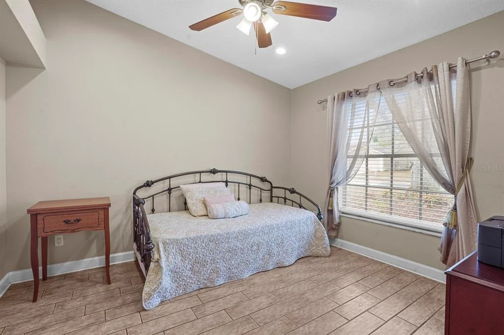 Photo of 12910 LEADWOOD DRIVE