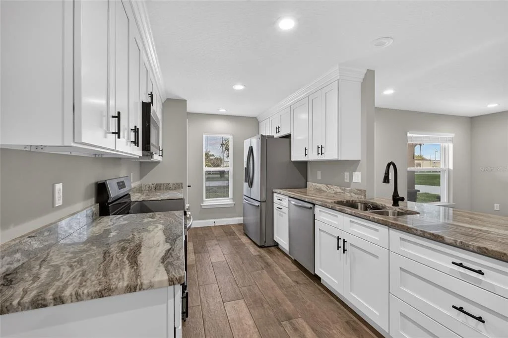 Photo of 6631 THORNHILL ROAD