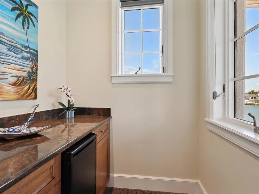 Photo of 1423 HILLVIEW DRIVE
