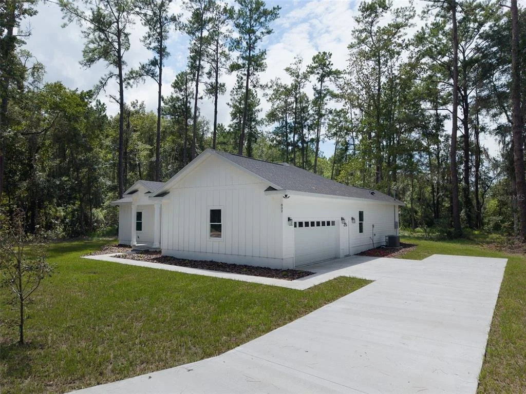 Photo of 832 NW 5TH STREET