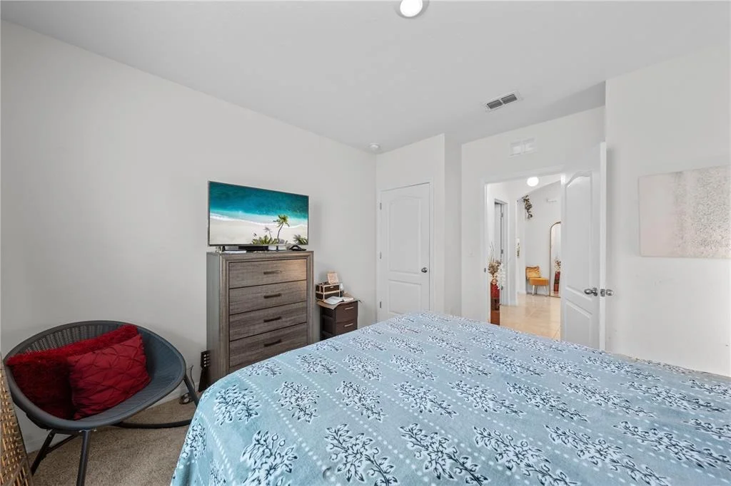 Photo of 1242 IGUANA LOOP