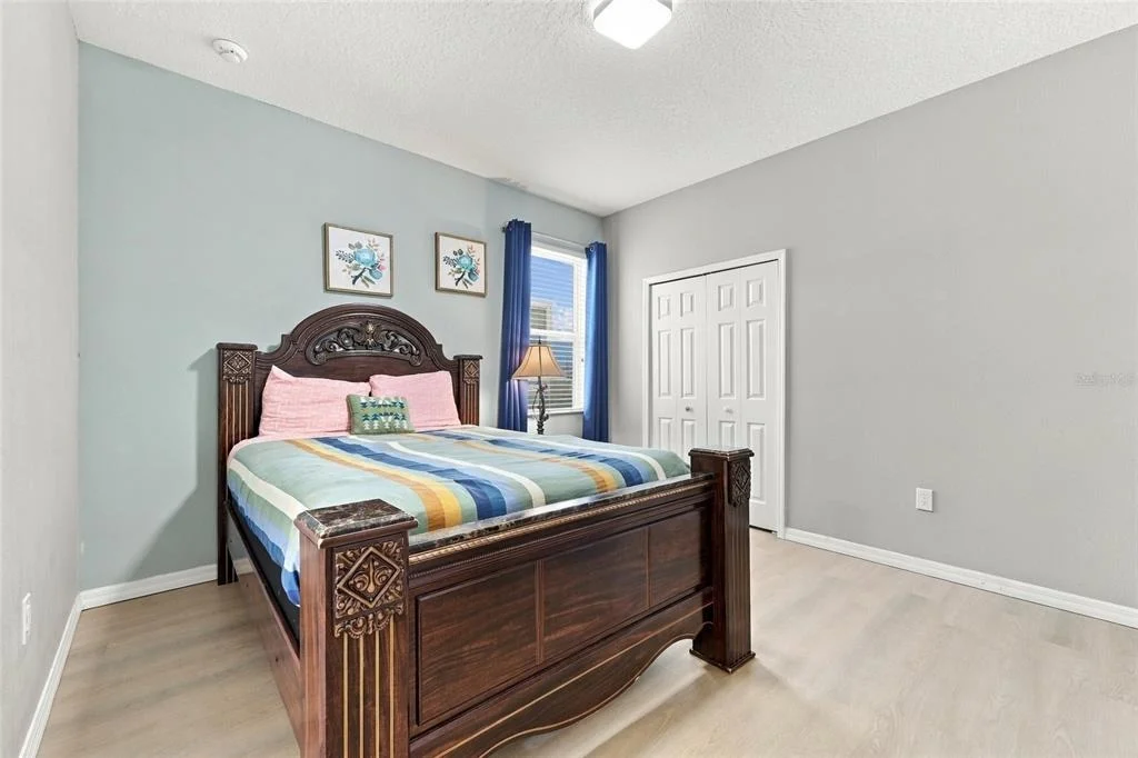 Photo of 6000 OAK GREEN LOOP