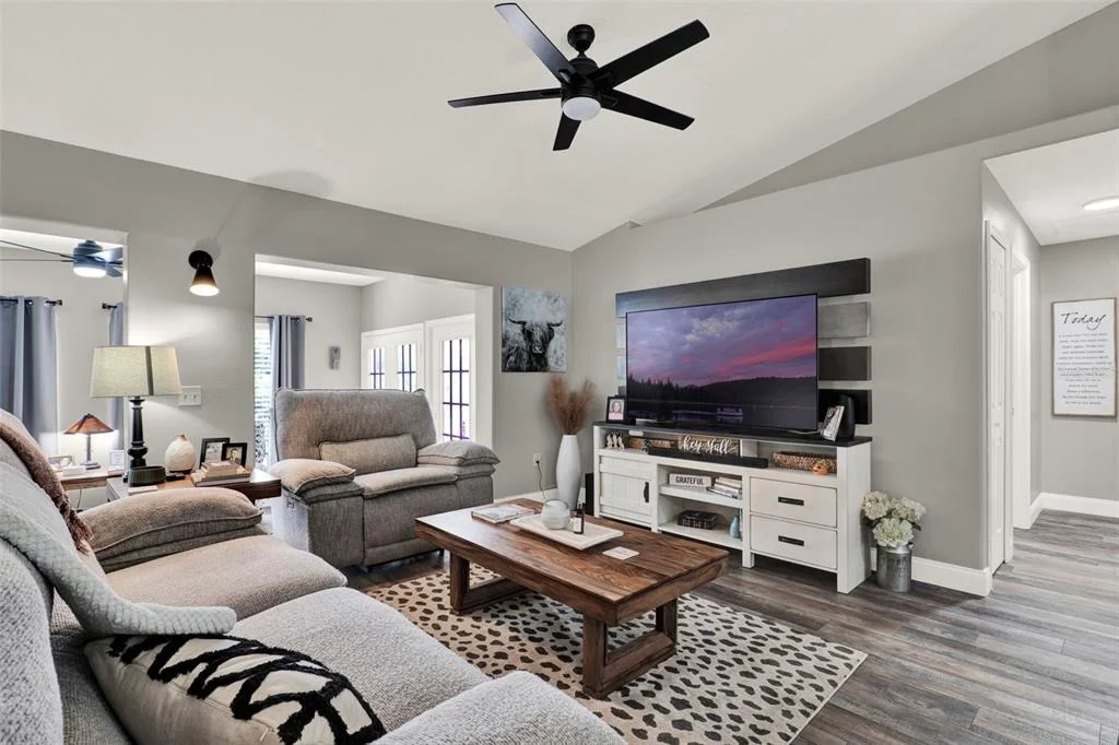 Photo of 341 PINE SHADOW LANE