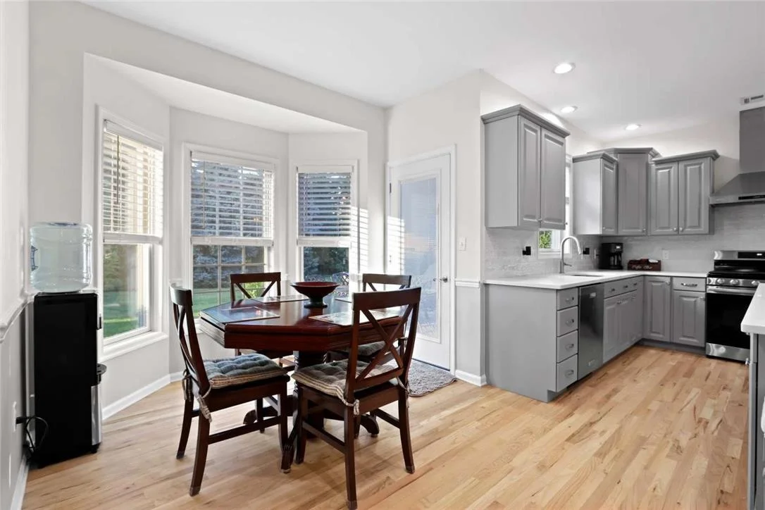 Photo of 521 Deerfield Drive