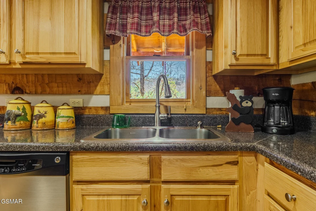 Photo of 1554 Bear Valley Road