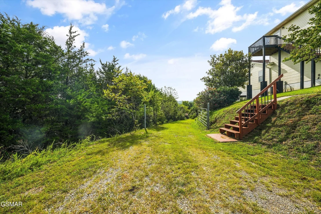Photo of 2064 Kerr Road