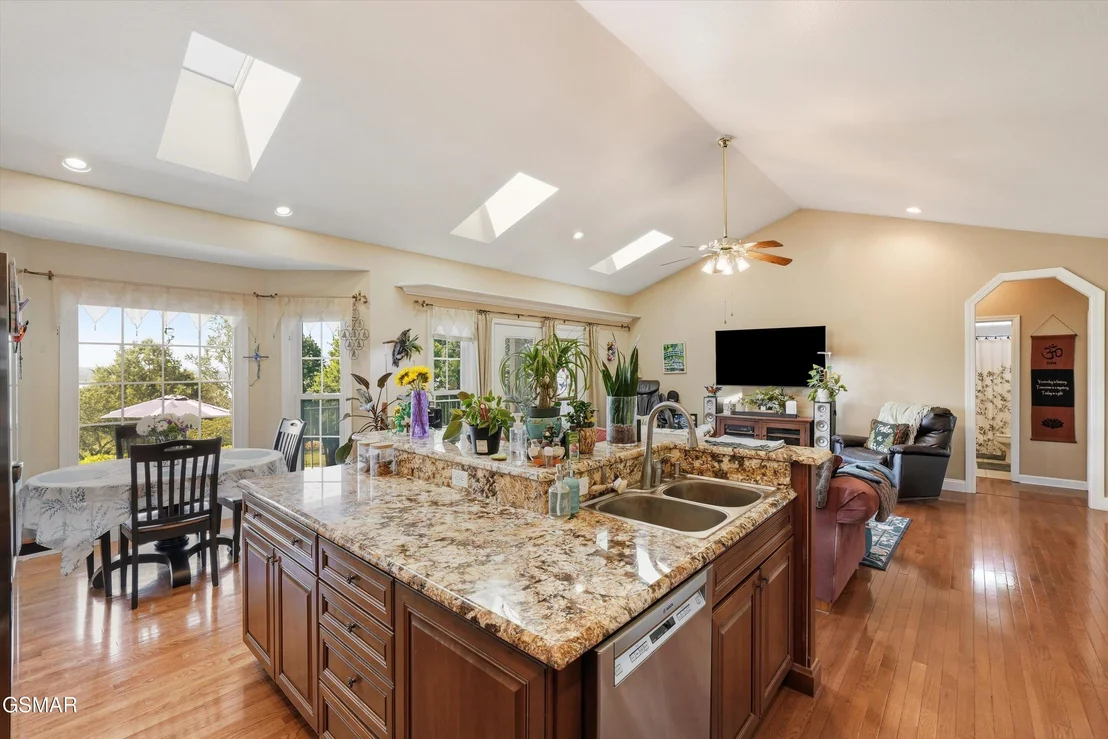 Photo of 849 Pinnacle Drive
