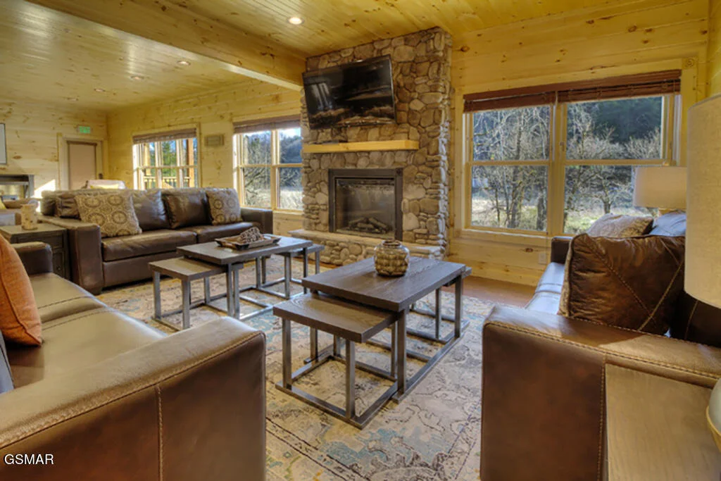 Photo of 3215 Mayes Loop Road