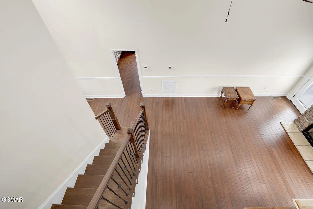 Photo of 1202 Foxwood Drive