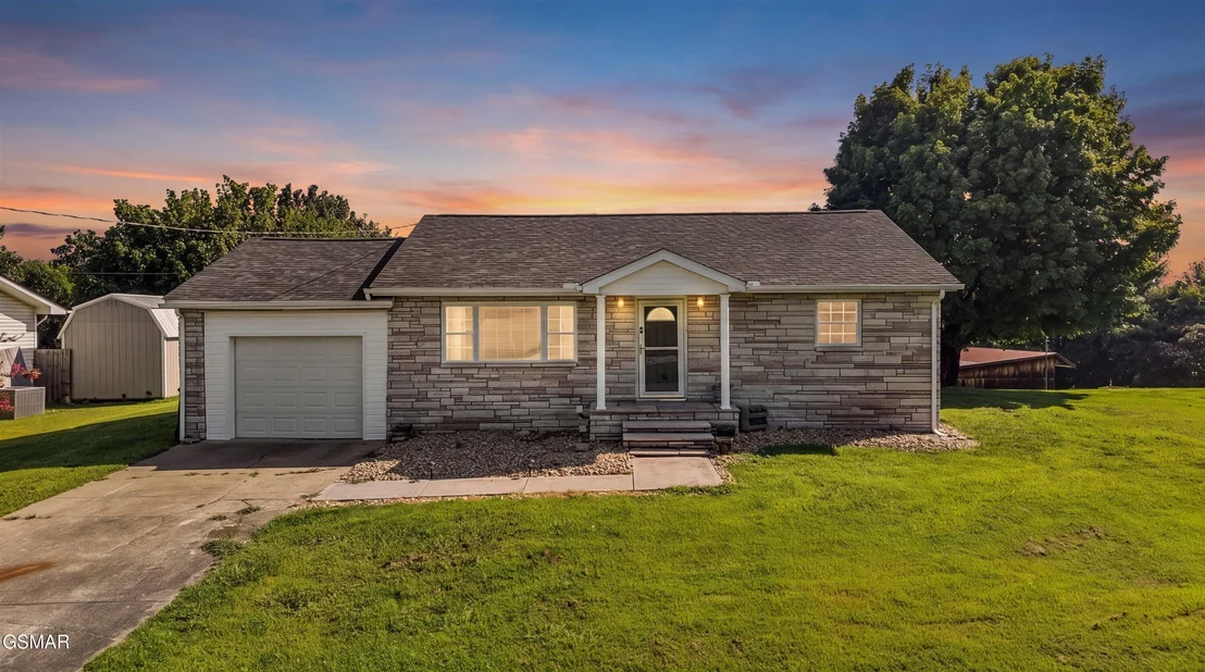 Photo of 1356 Bluegrass Road
