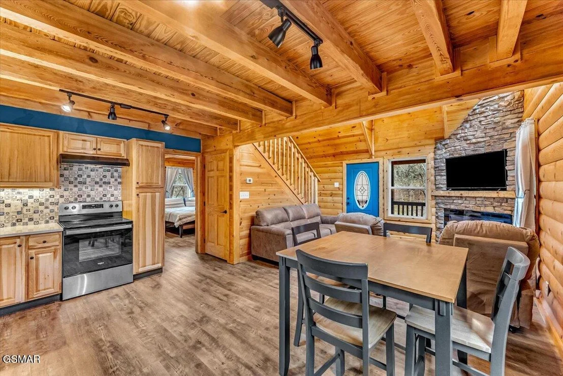 Photo of 2321 Willow Lane