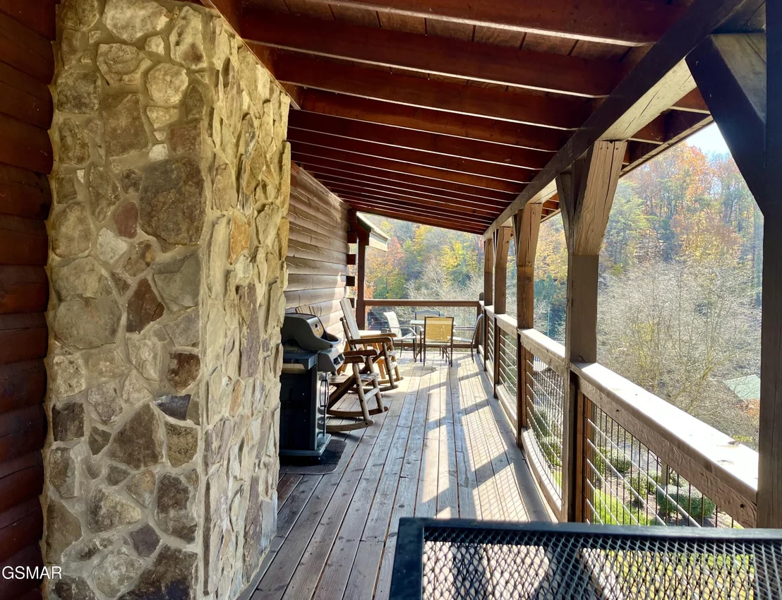 Photo of 1653 Little Cabin Loop