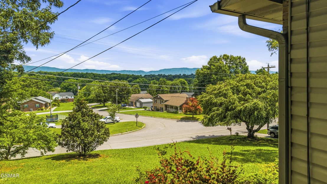 Photo of 716 Whippoorwill Circle