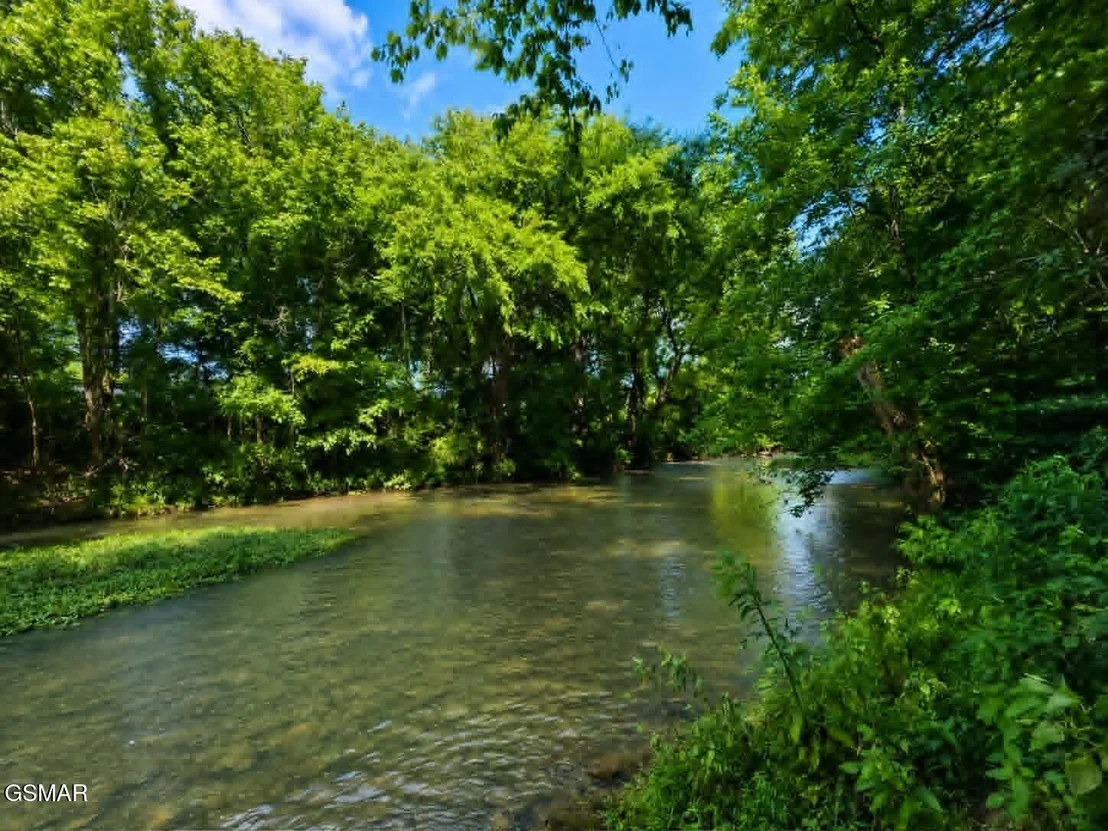 Photo of 2070 James Road