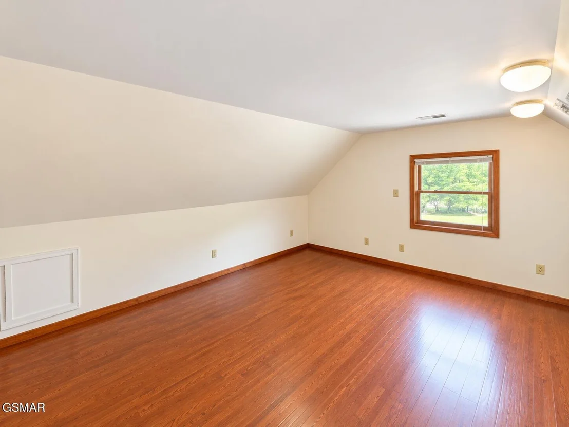 Photo of 1839 Jayell Road