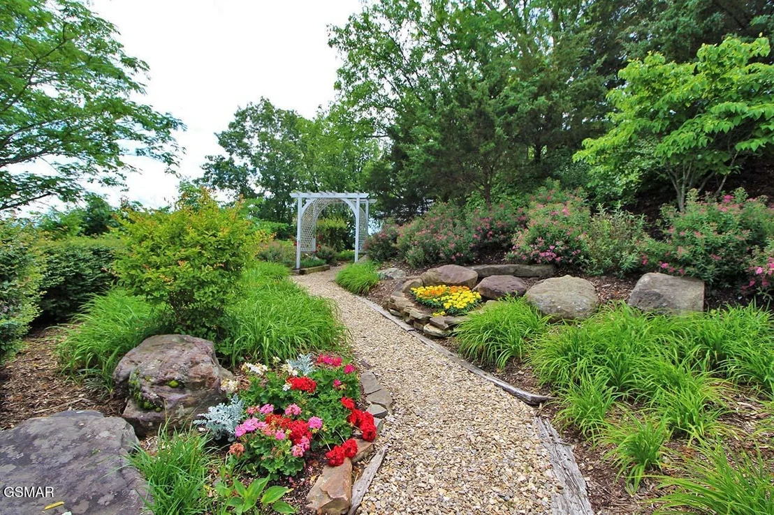 Photo of 424 Country Path Way