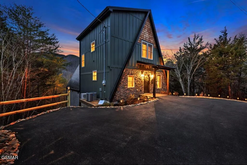 Photo of 1715 Springer Road