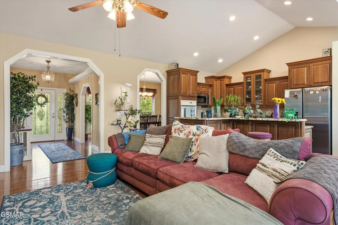 Photo of 849 Pinnacle Drive