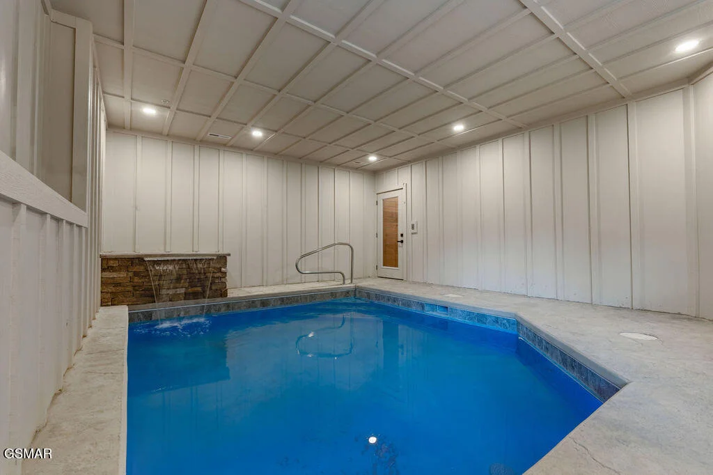 Photo of 2176 Spurling Road
