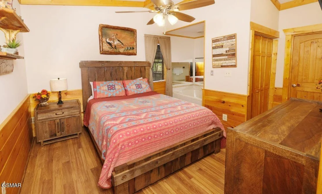 Photo of 617 Iron Mountain Road