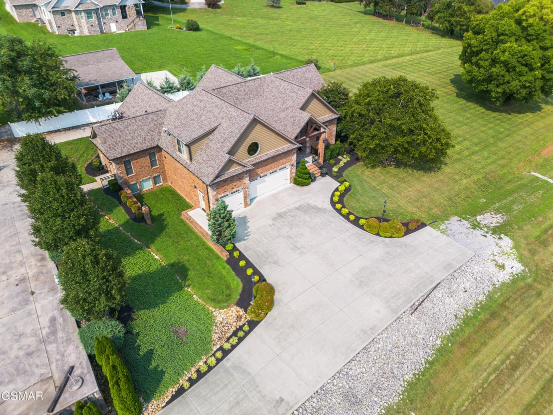 Photo of 2399 McCleary Road