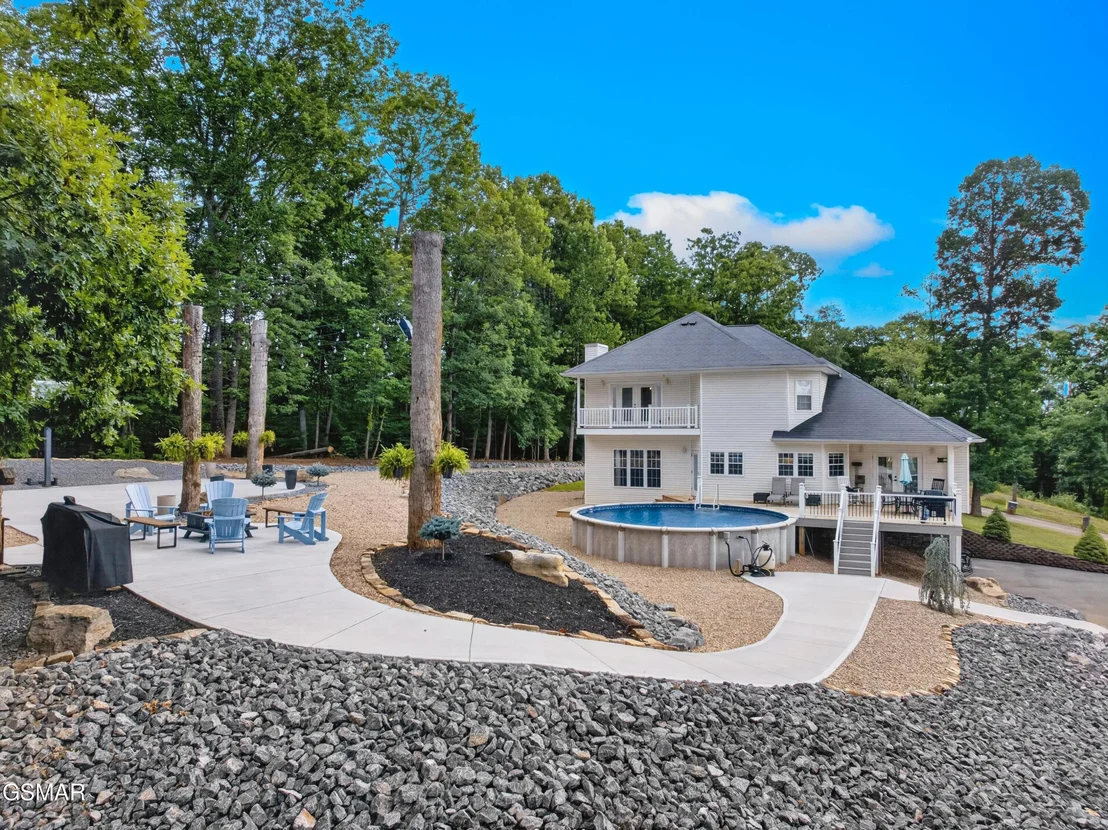 Photo of 917 Crickett Drive