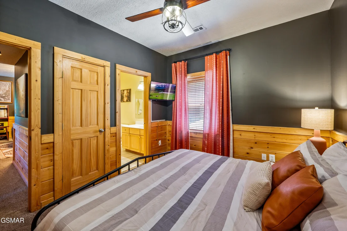 Photo of 737 Chickasaw Gap Way