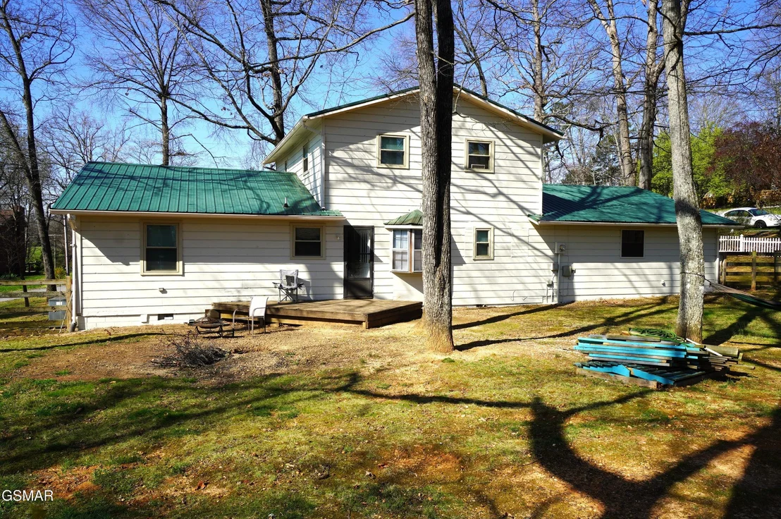 Photo of 720 White Oak Circle
