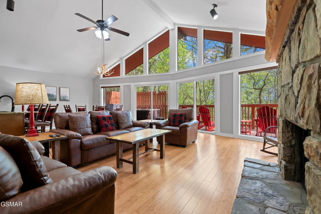Photo of 913 Echo Place