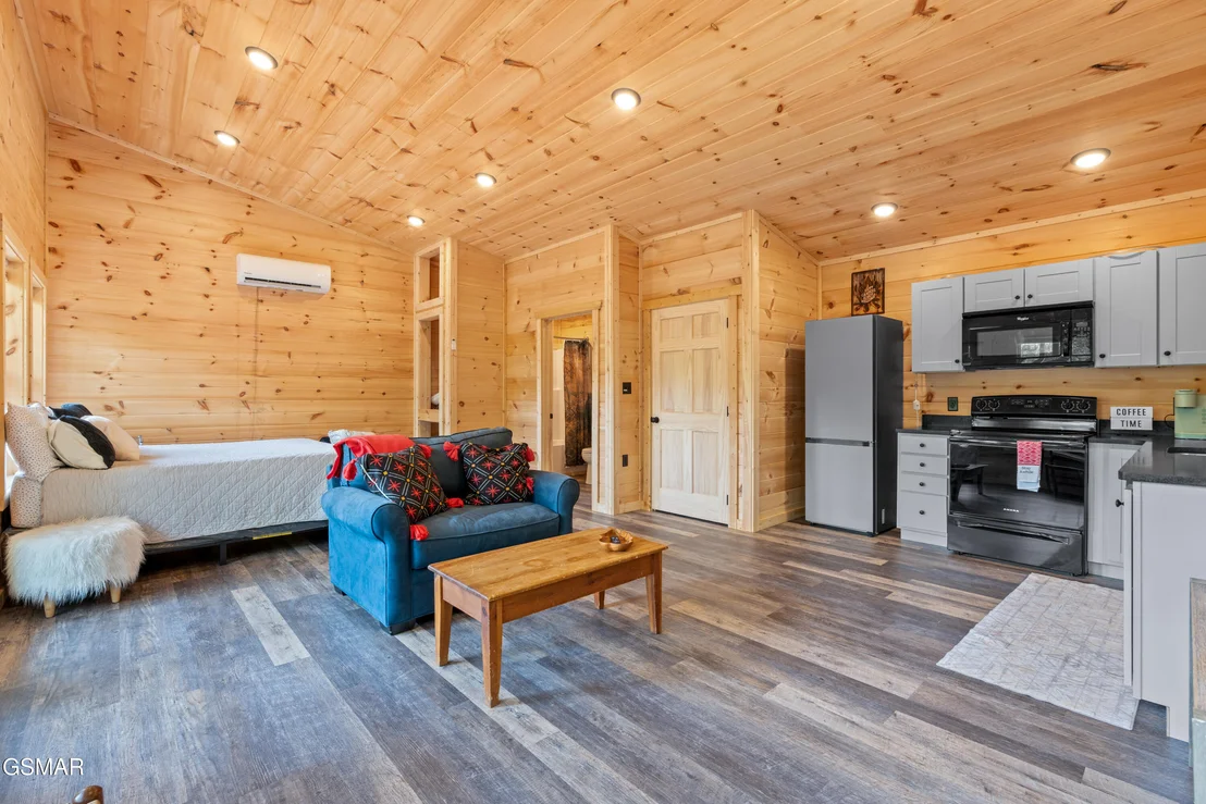 Photo of 2122&2128 Bluff Mountain Road