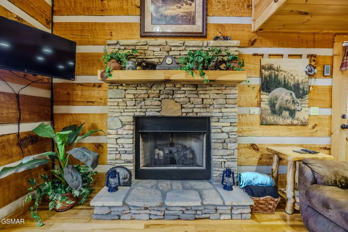 Photo of 1554 Bear Valley Road