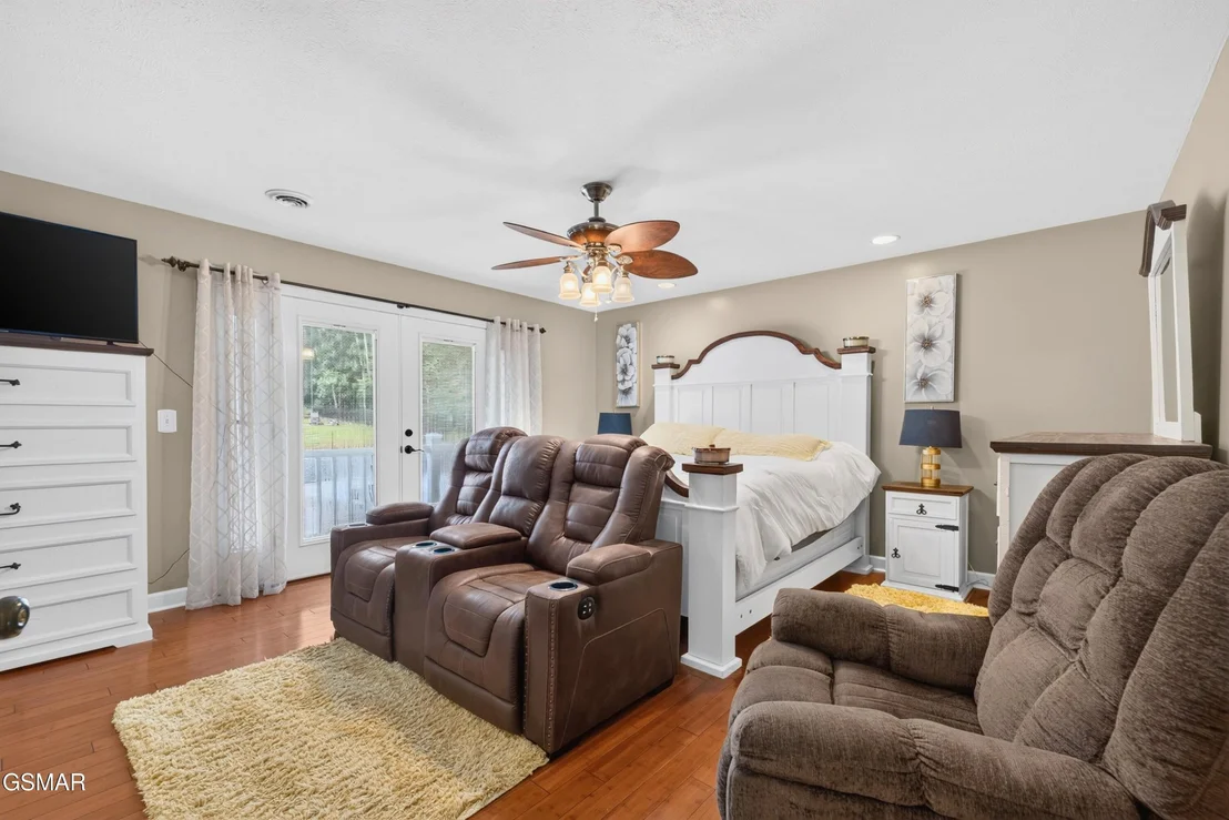Photo of 917 Crickett Drive
