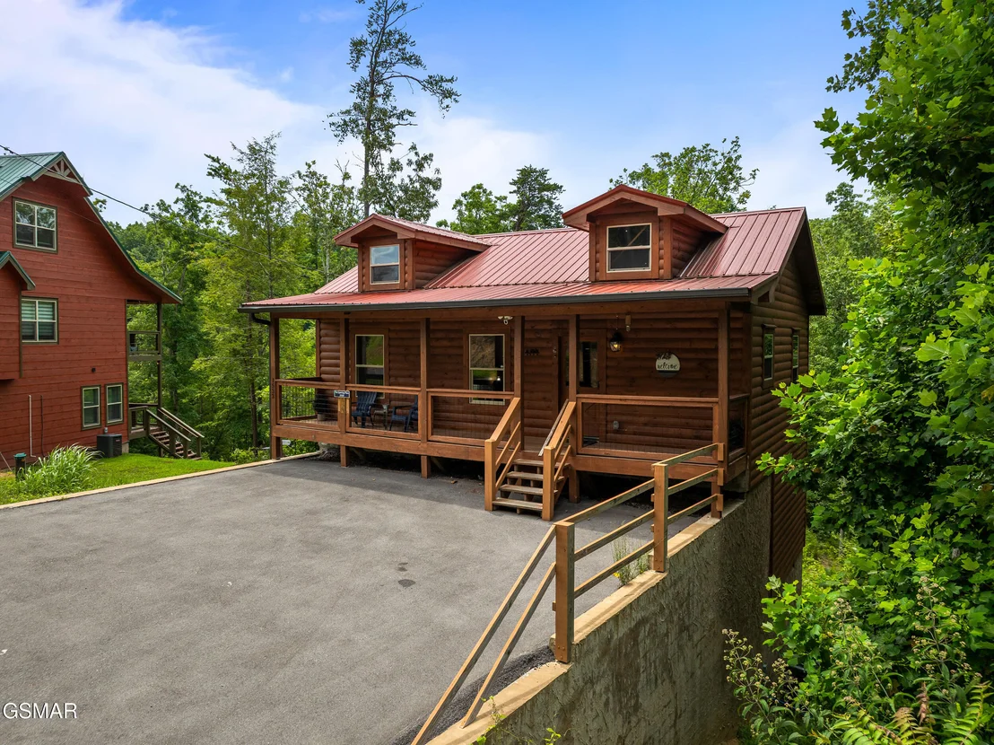 Photo of 1533 Bear Valley Road