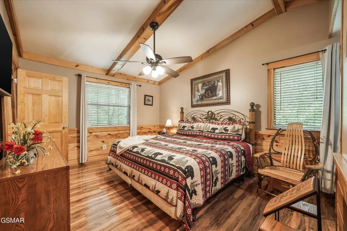 Photo of 615 Iron Mountain Road