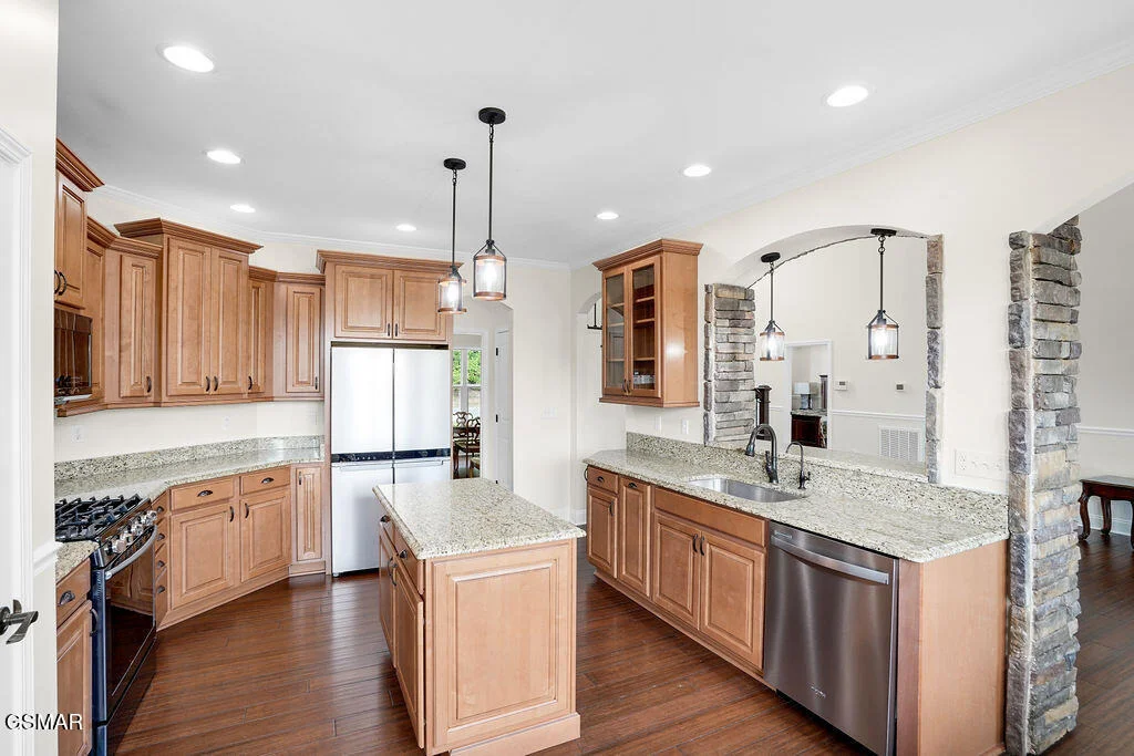 Photo of 1202 Foxwood Drive