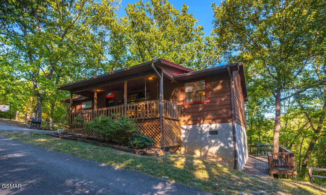 Photo of 617 Iron Mountain Road