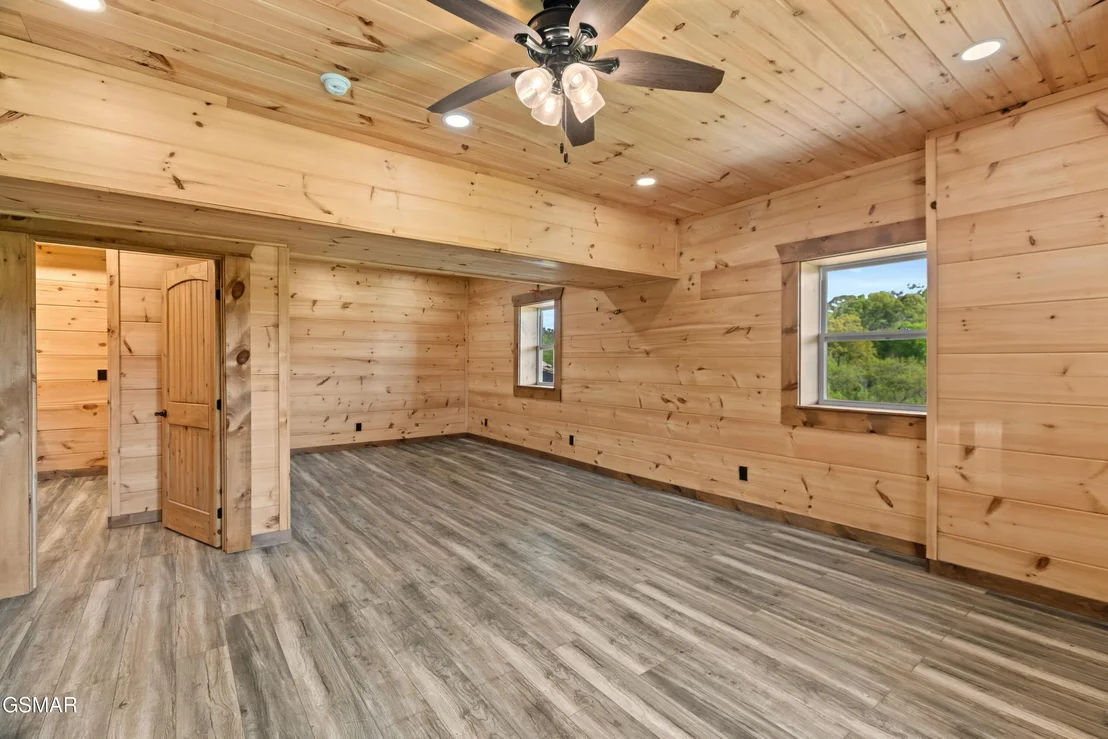 Photo of 102 Golf View Boulevard