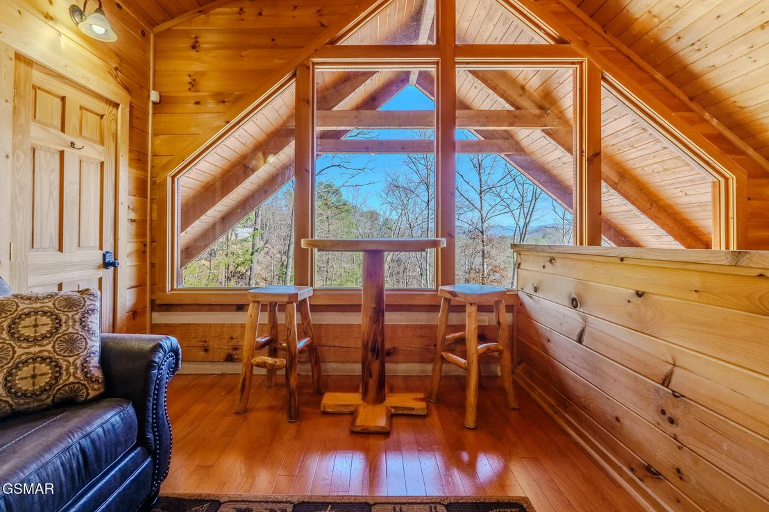 Photo of 1554 Bear Valley Road