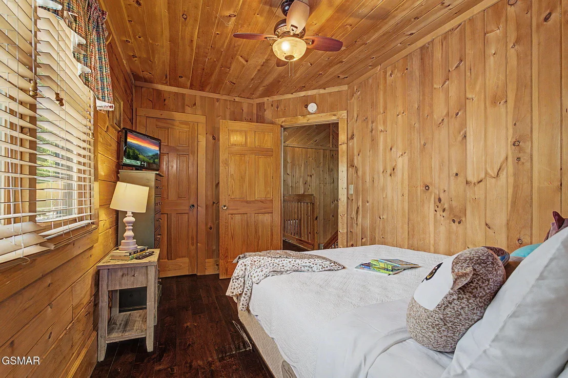 Photo of 852 Bear Run Way