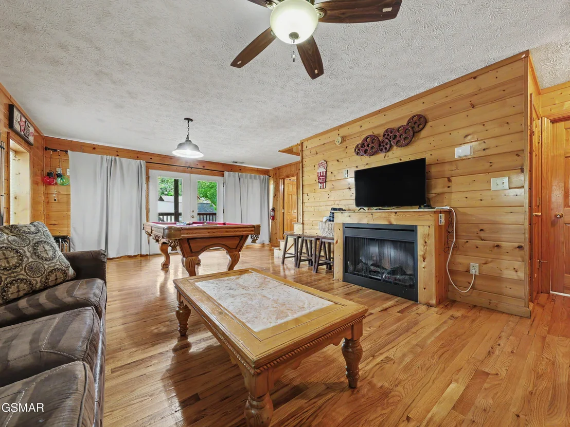 Photo of 1609 Pinewood Way