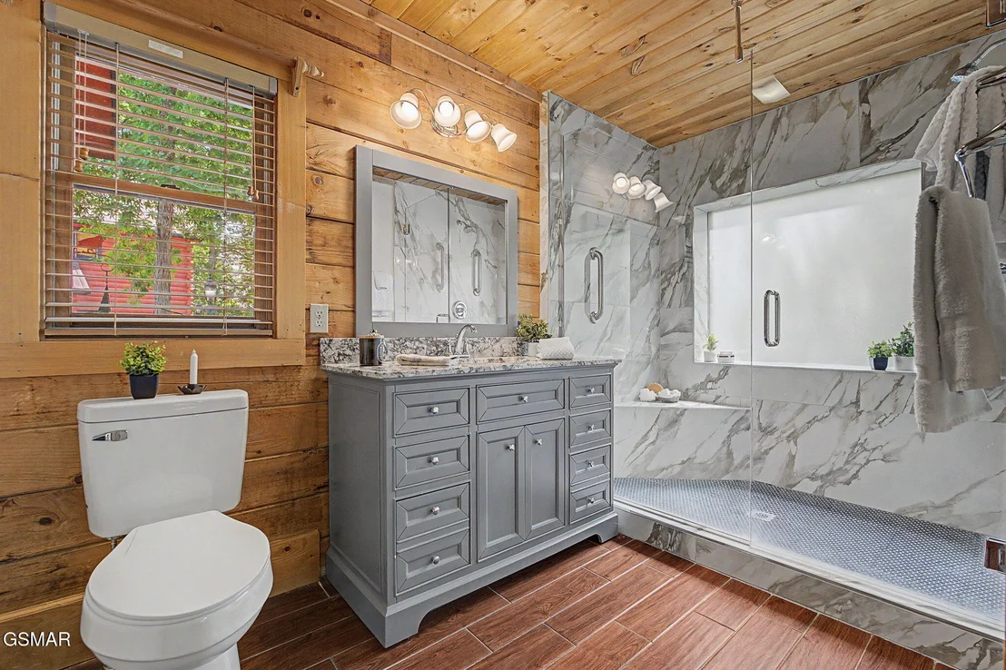 Photo of 852 Bear Run Way