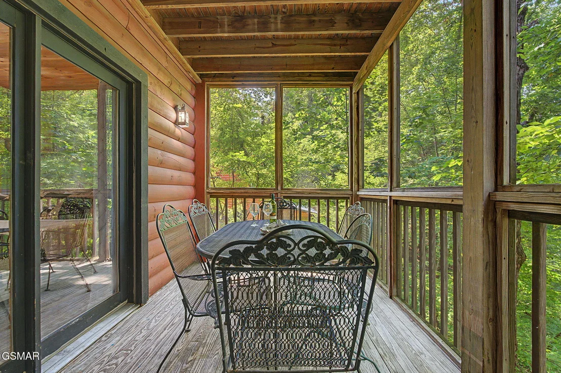 Photo of 852 Bear Run Way