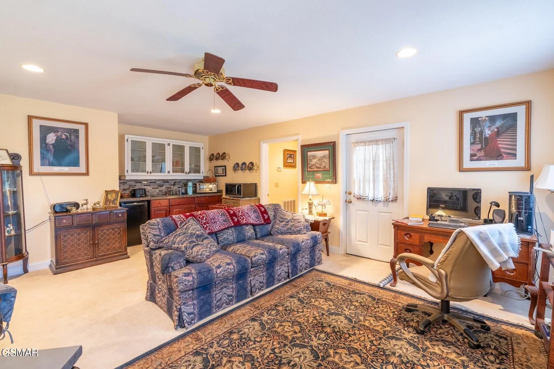 Photo of 3130 Kulpan Way