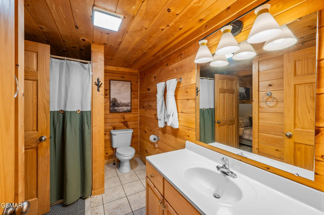 Photo of 737 Chickasaw Gap Way