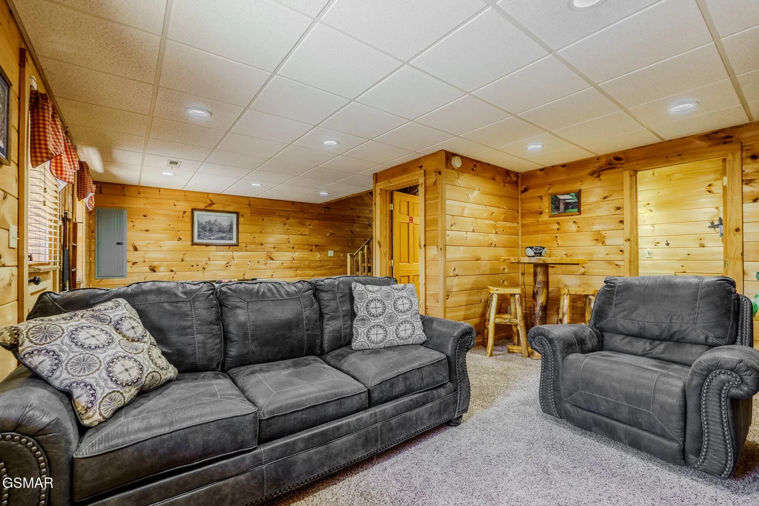 Photo of 1554 Bear Valley Road