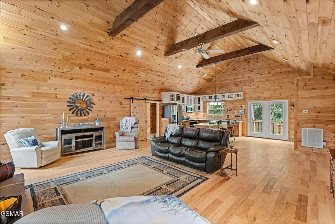 Photo of 3851 Mistletoe Loop