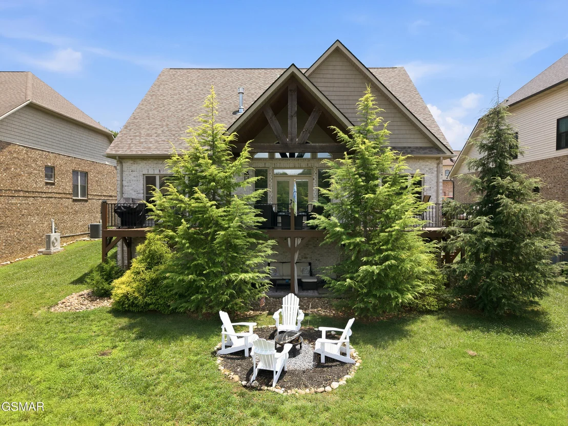 Photo of 705 Waters Edge