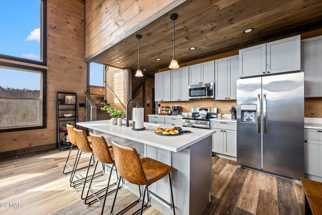 Photo of 1518 Bear Valley Road
