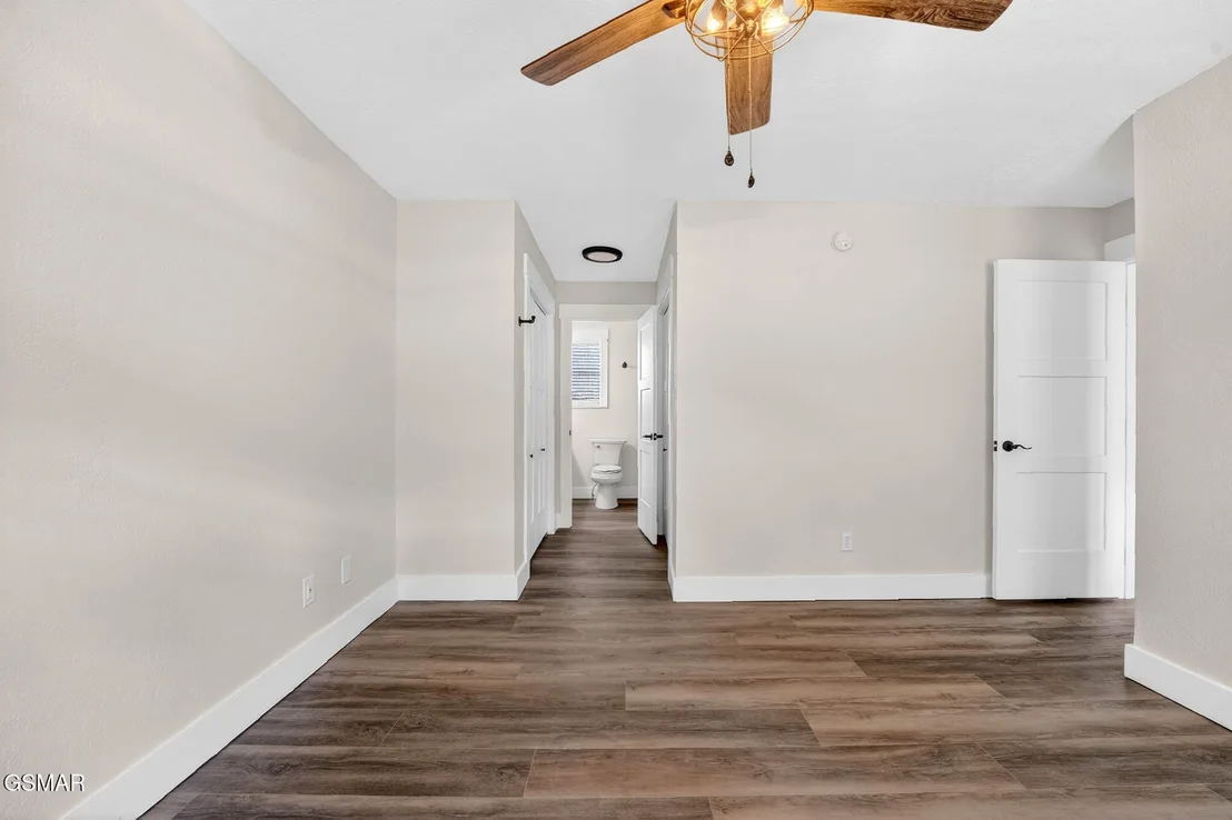 Photo of 1050 Briar Court