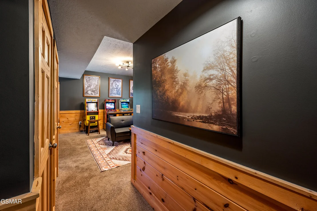 Photo of 737 Chickasaw Gap Way